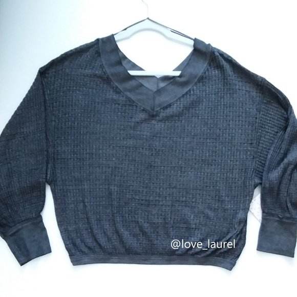 NWT We The Free South Side Thermal Waffle Knit Batwing Sleeve Black Gray Size S - Picture 6 of 10